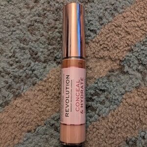 Revolution Conceal & Hydrate Concealer - Cream C10
